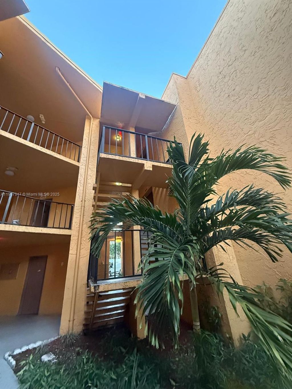 Photo of 4304 NW 9th Ave #1-3C, Deerfield Beach, FL 33064 (MLS # A11917947)