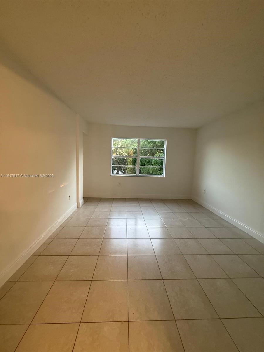 HERITAGE CIRCLE CONDO - Residential Lease