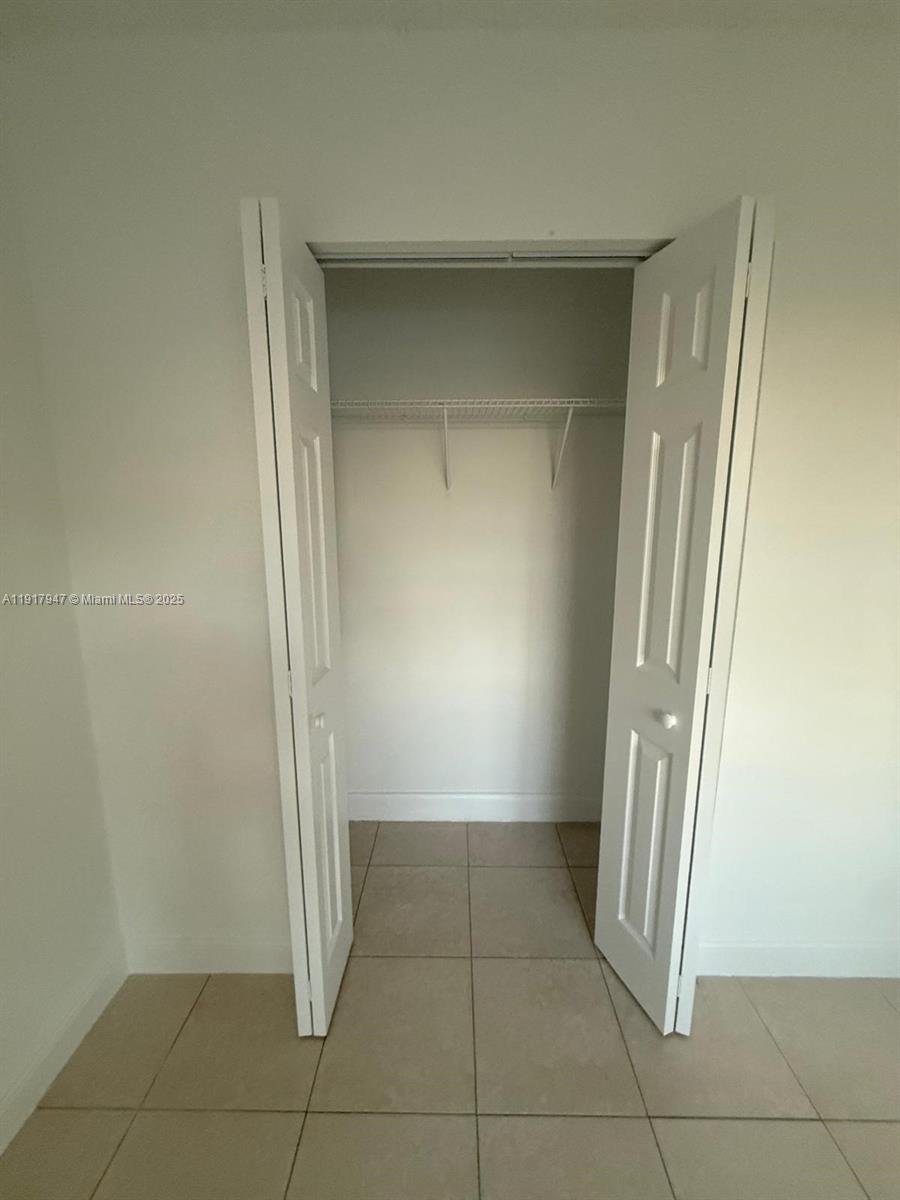 HERITAGE CIRCLE CONDO - Residential Lease