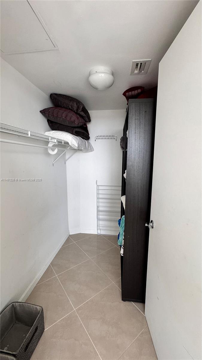 BEACH CLUB TWO CONDO - Residential Lease