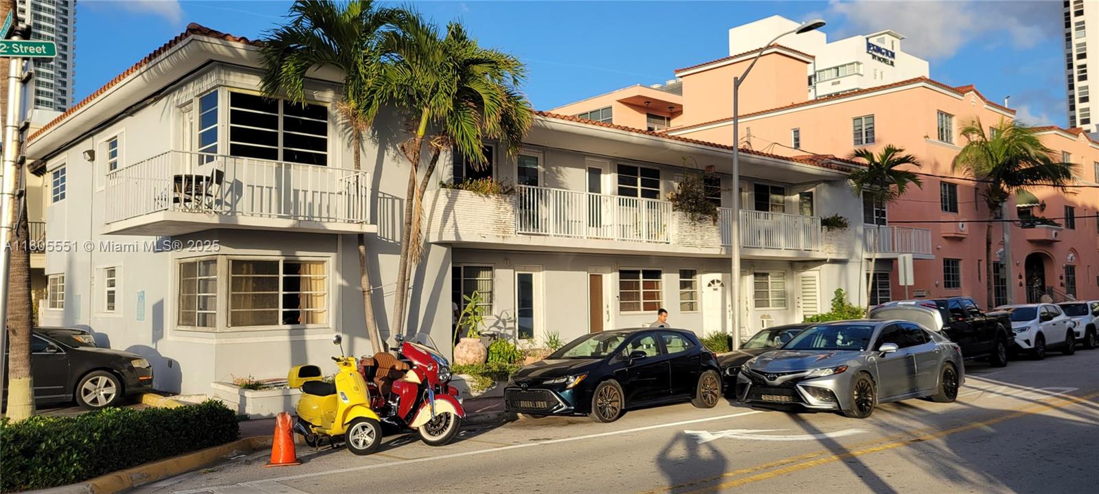 WATERSIDE CONDO - Residential