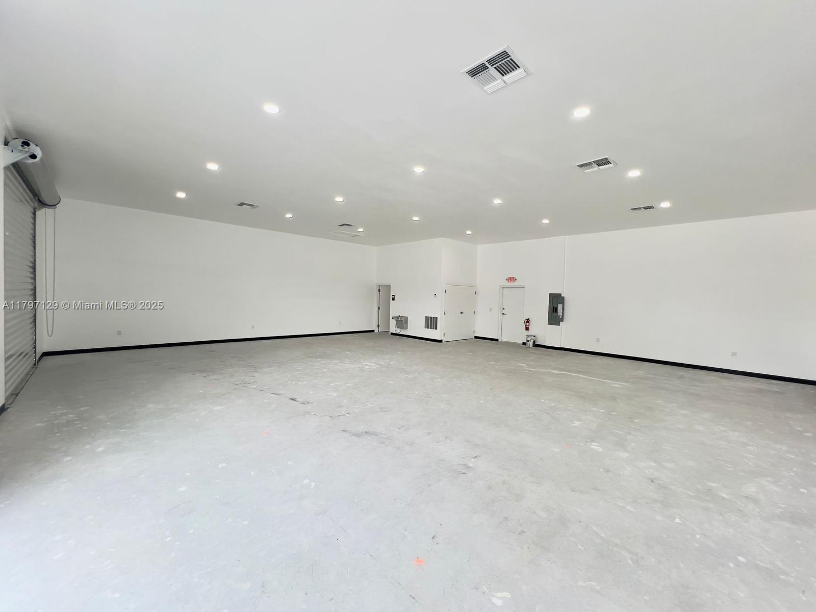 733 TILLMAN PL