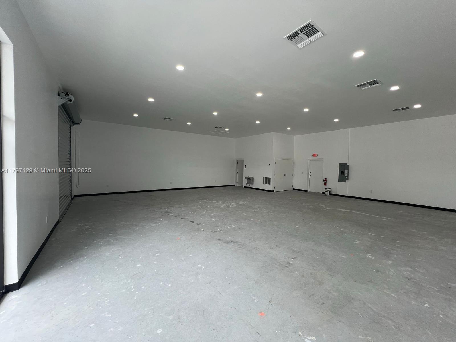 733 TILLMAN PL