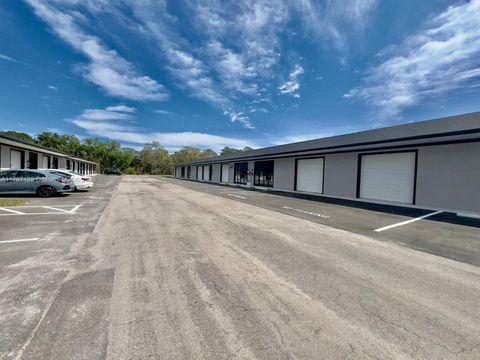 733 TILLMAN PL Plant City FL 33566