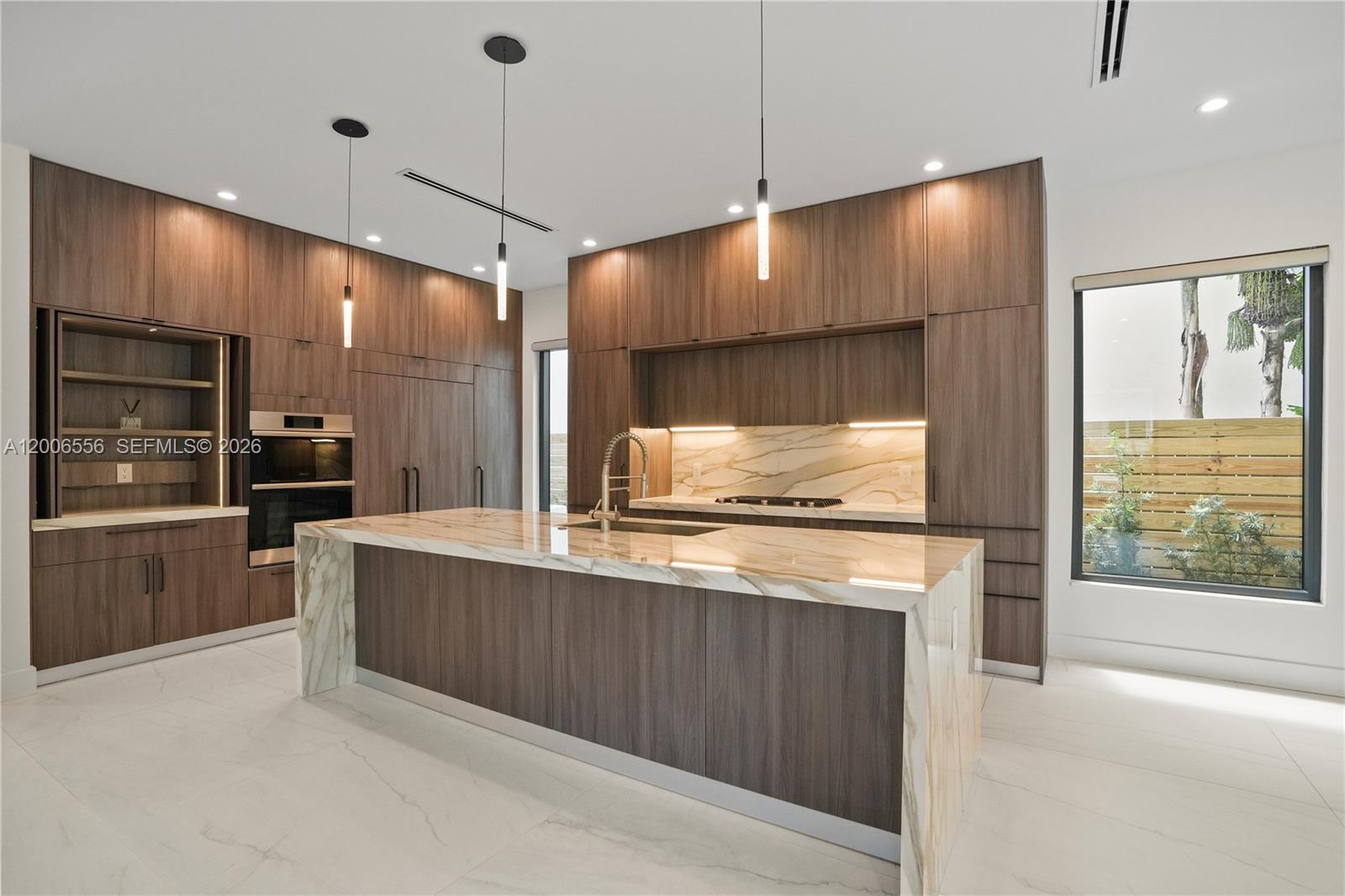 VICTORIA HIGHLANDS AMD PL - Residential