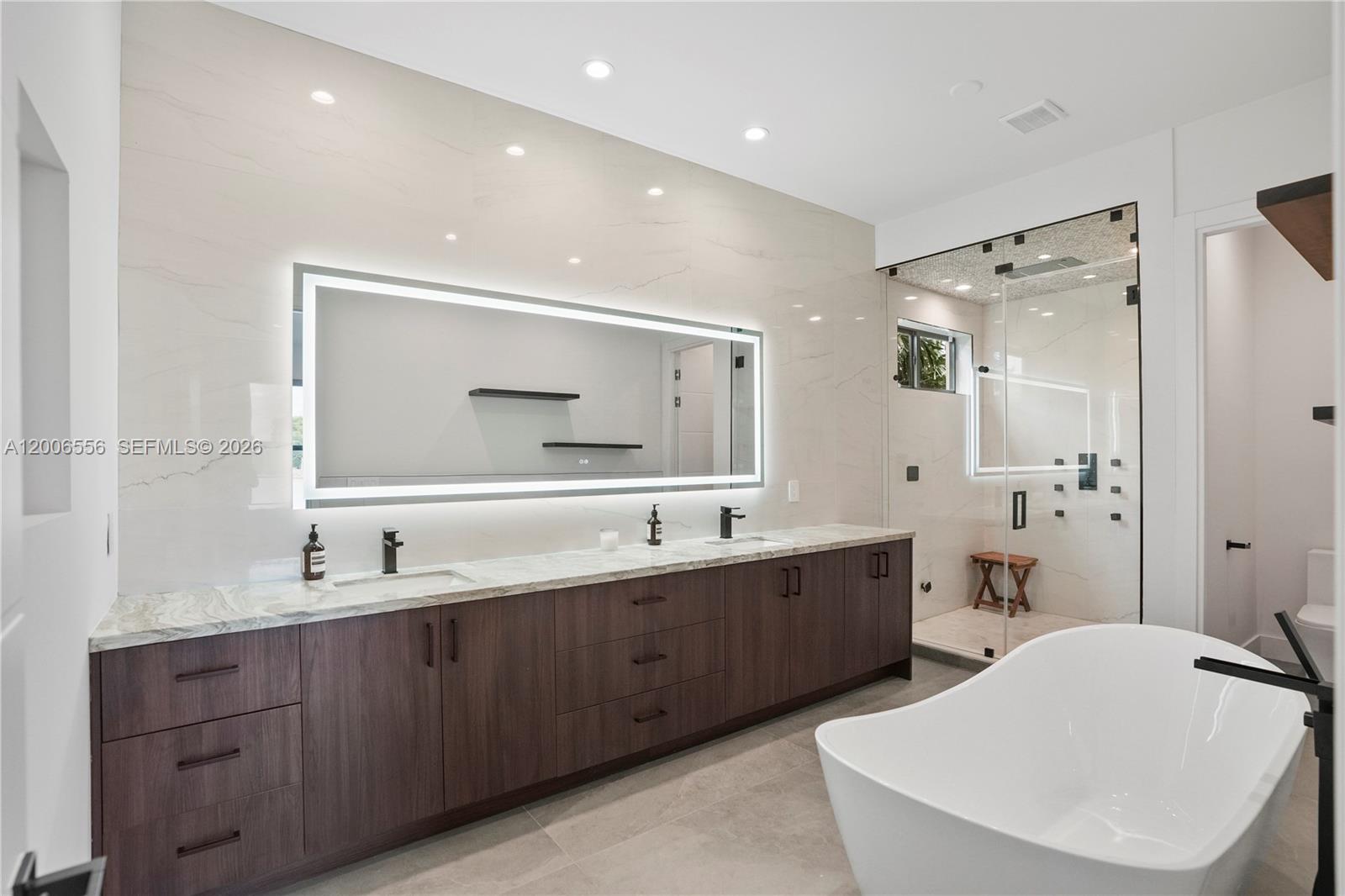 VICTORIA HIGHLANDS AMD PL - Residential