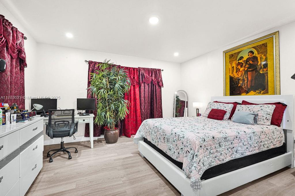 FAIRLAWN - Residential Income