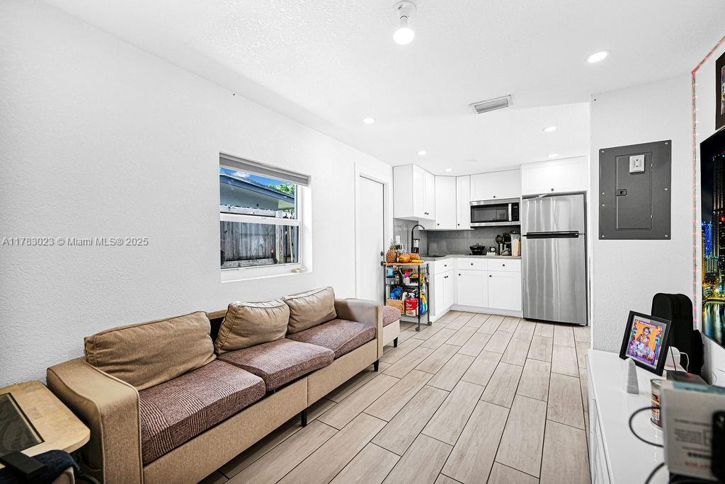 FAIRLAWN - Residential Income