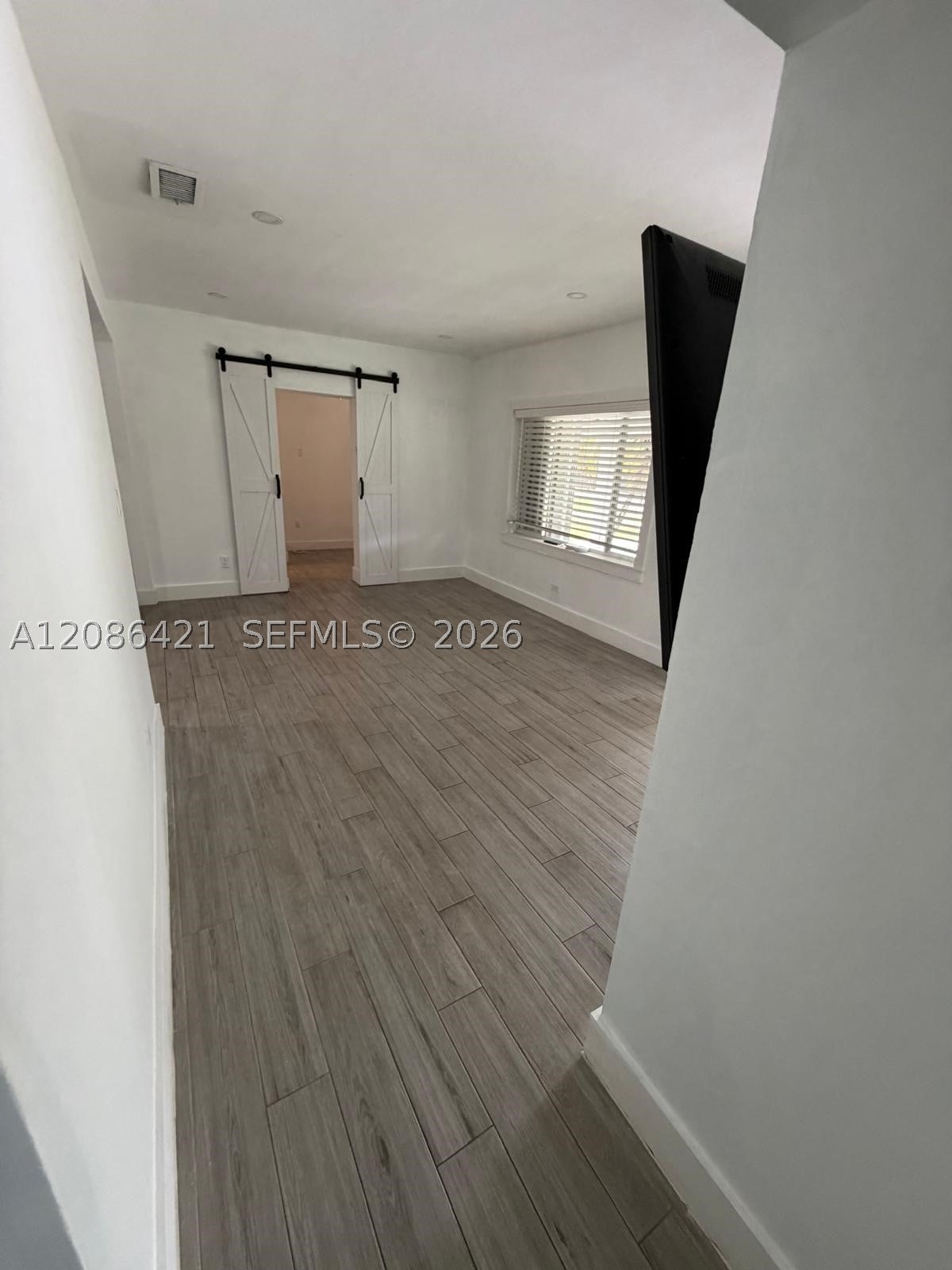 1250 Wren Ave