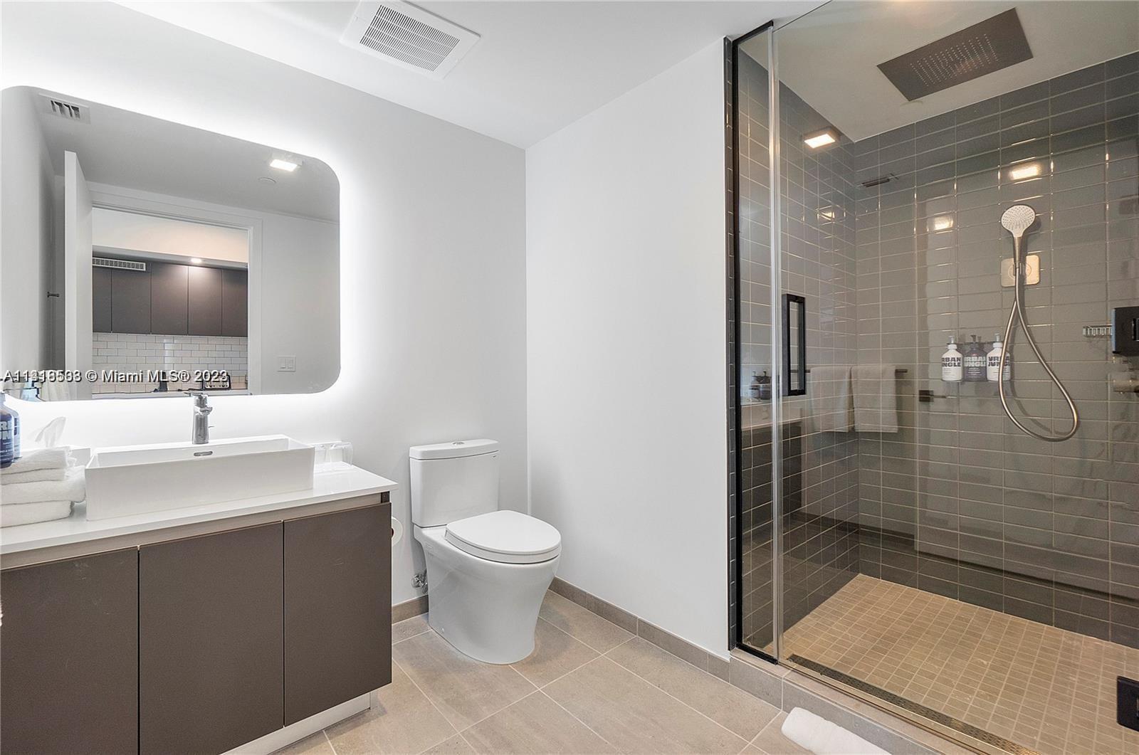 YOTELPAD - Residential Lease