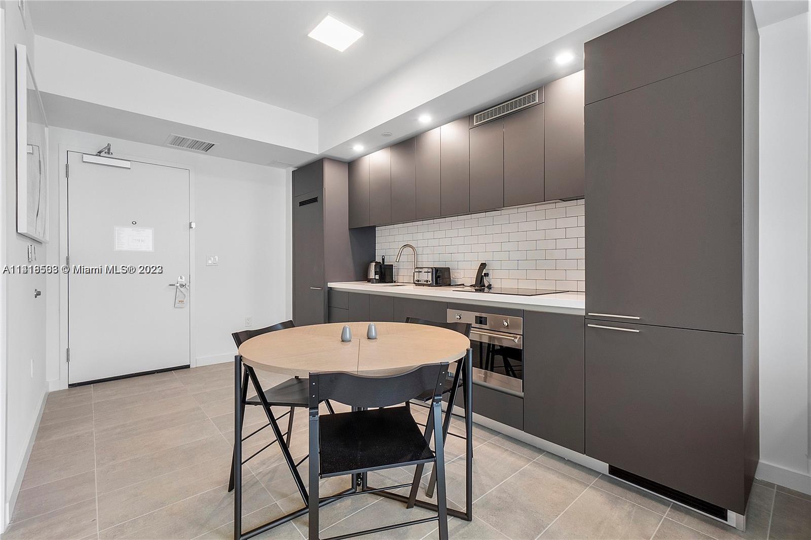 YOTELPAD - Residential Lease