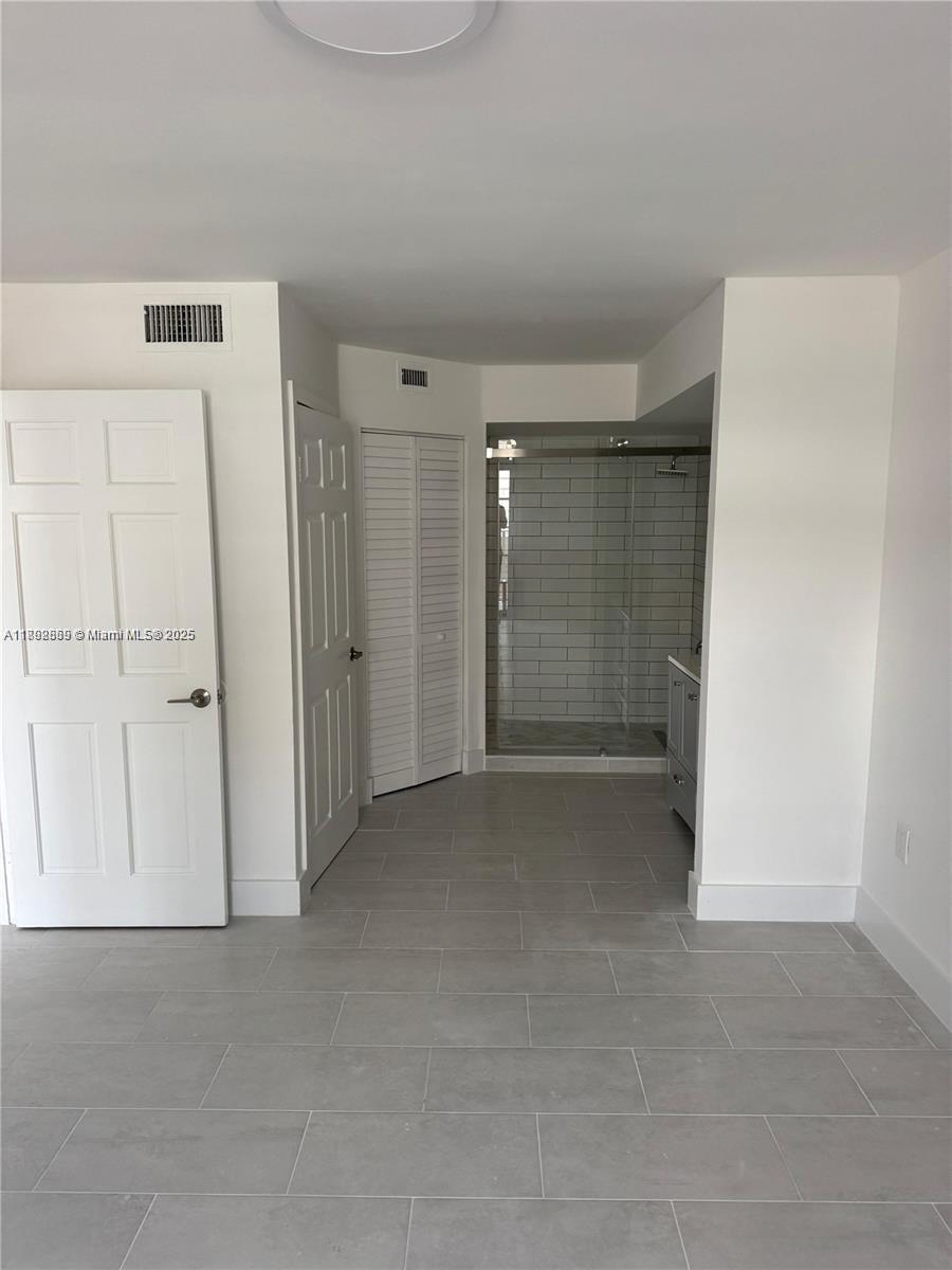 UNIVERSITY INN CONDO - Residential Lease