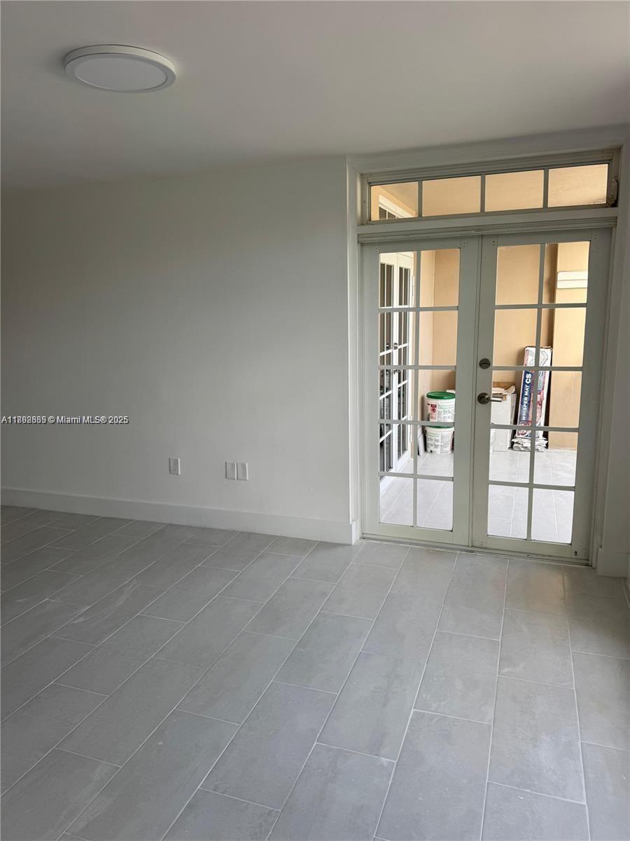UNIVERSITY INN CONDO - Residential Lease