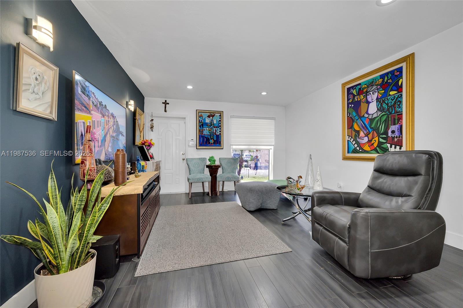 DEVON-AIRE VILLAS SEC 4 - Residential