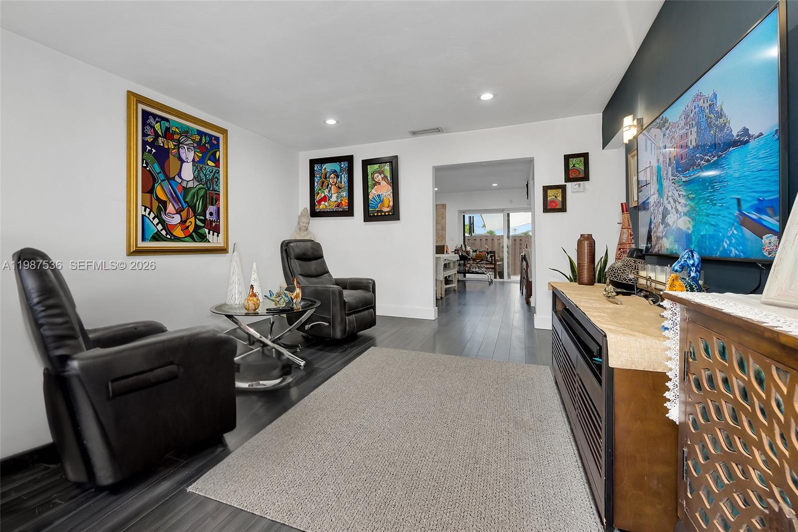 DEVON-AIRE VILLAS SEC 4 - Residential