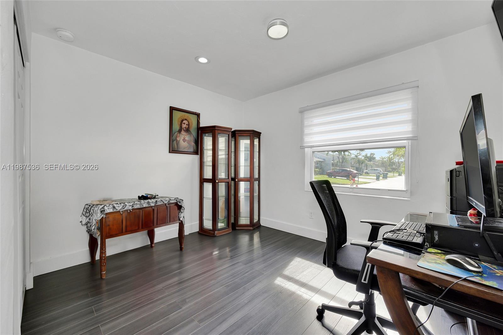 DEVON-AIRE VILLAS SEC 4 - Residential