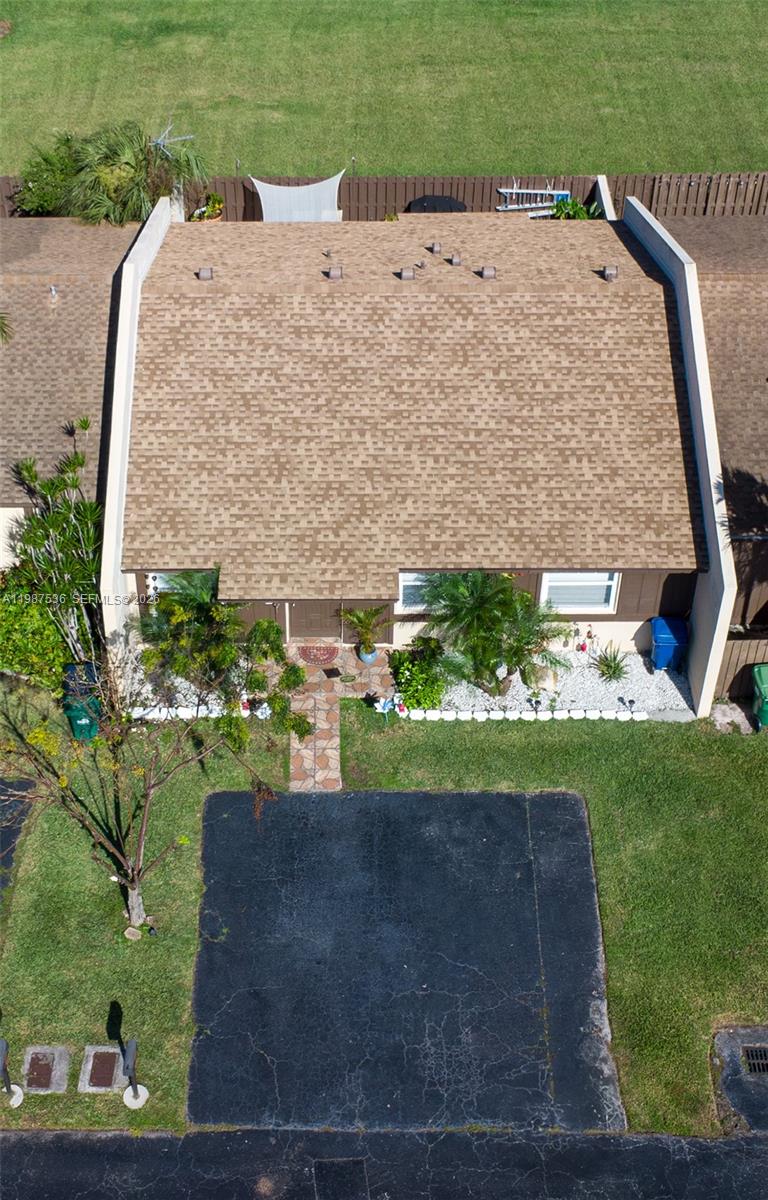 DEVON-AIRE VILLAS SEC 4 - Residential