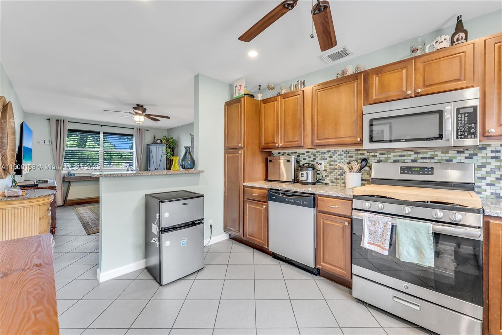 TWIN LAKES HOMES SEC 3 - Residential