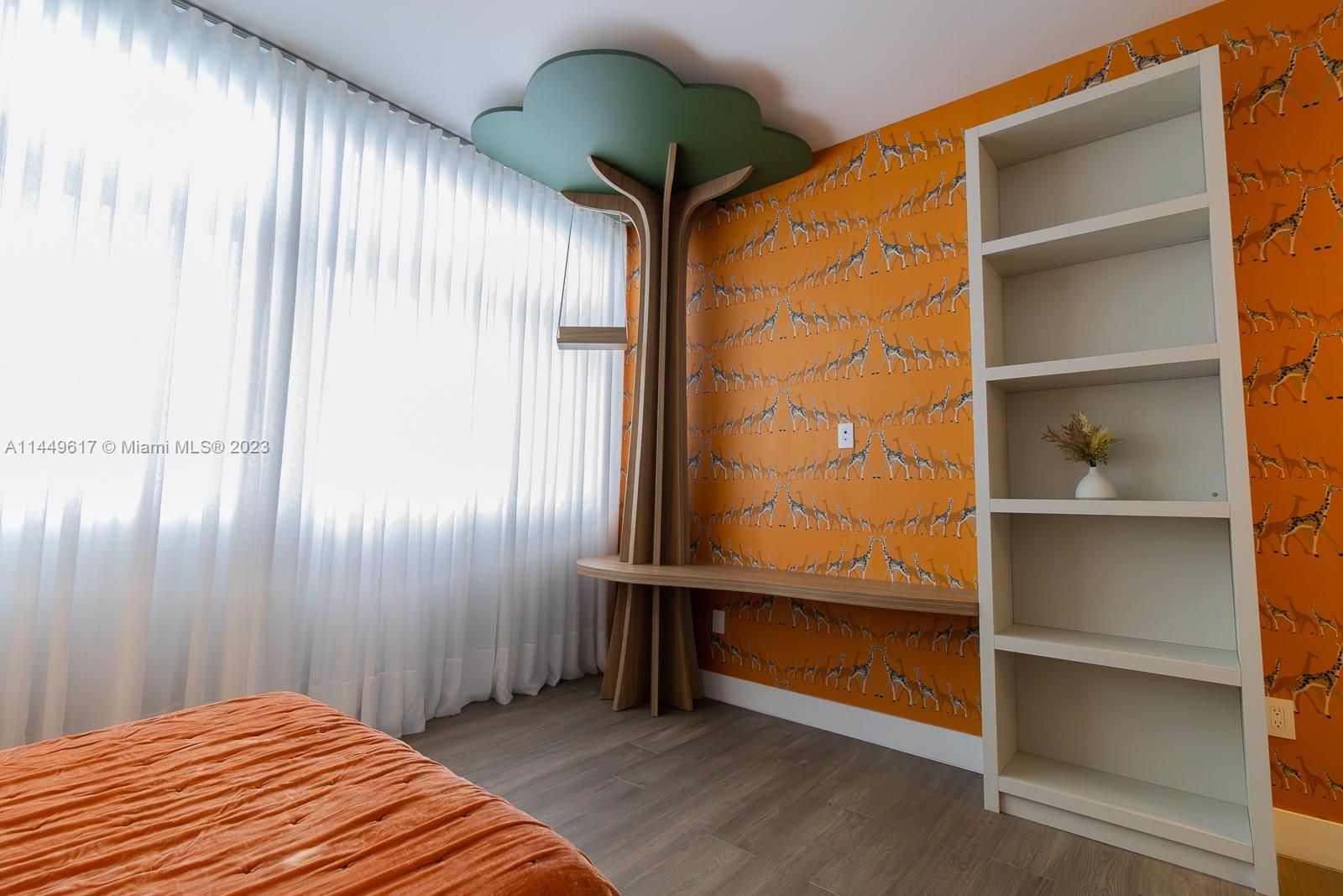 WESTON ESTATES - Residential