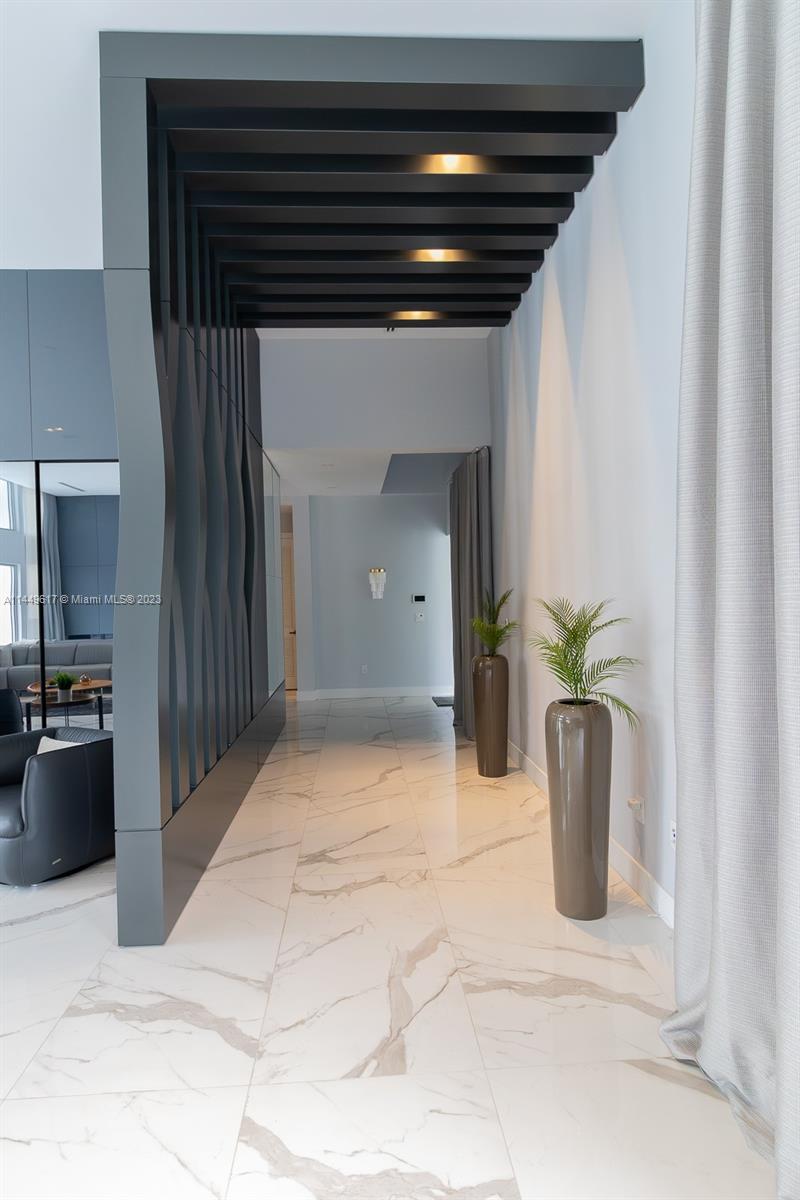 WESTON ESTATES - Residential