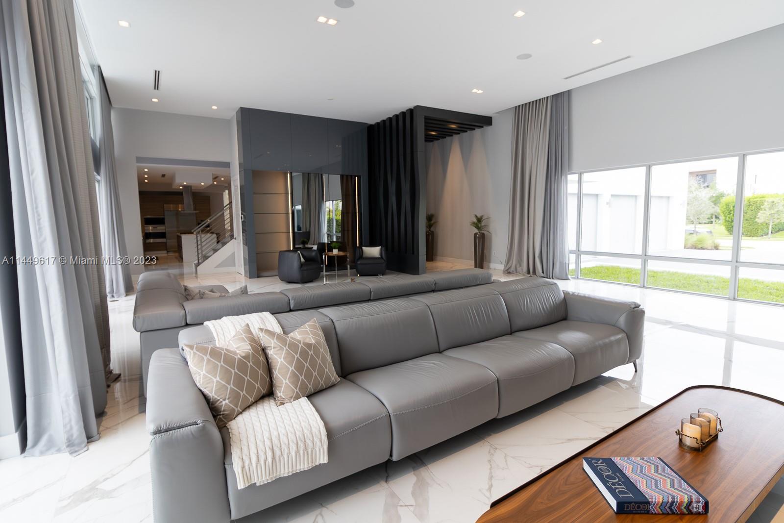 WESTON ESTATES - Residential