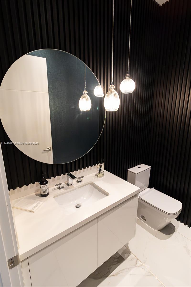 WESTON ESTATES - Residential