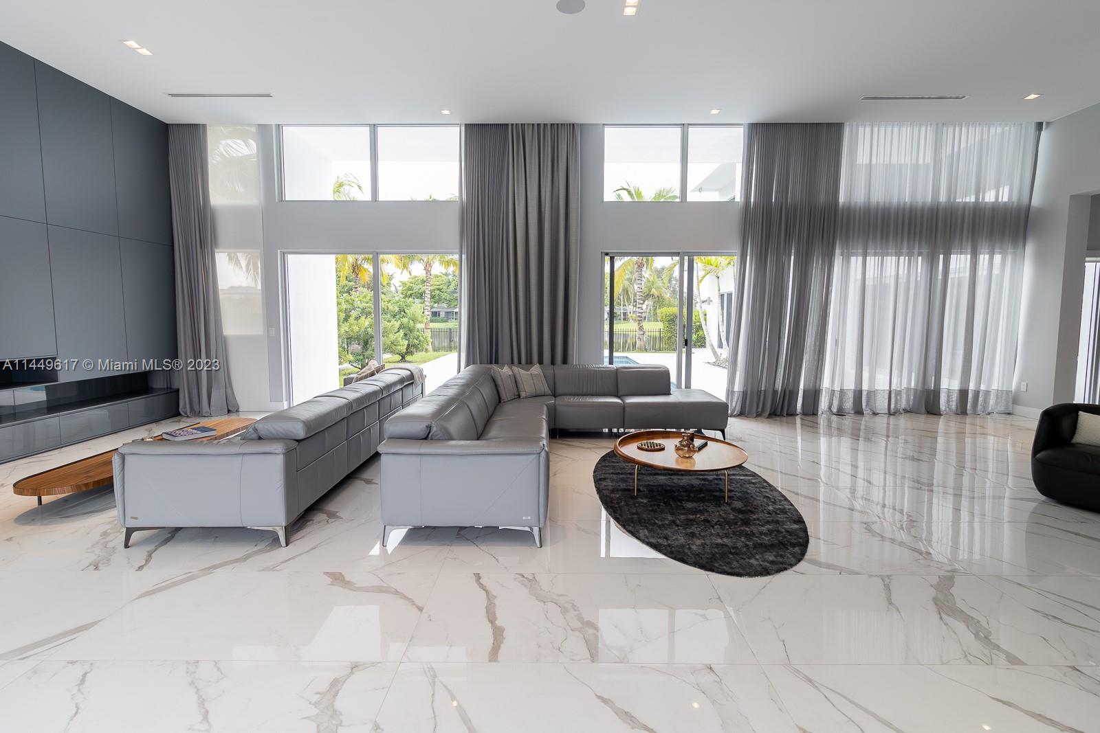 WESTON ESTATES - Residential