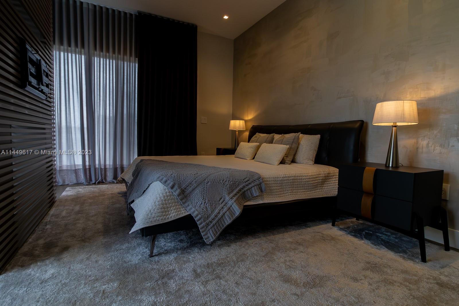 WESTON ESTATES - Residential