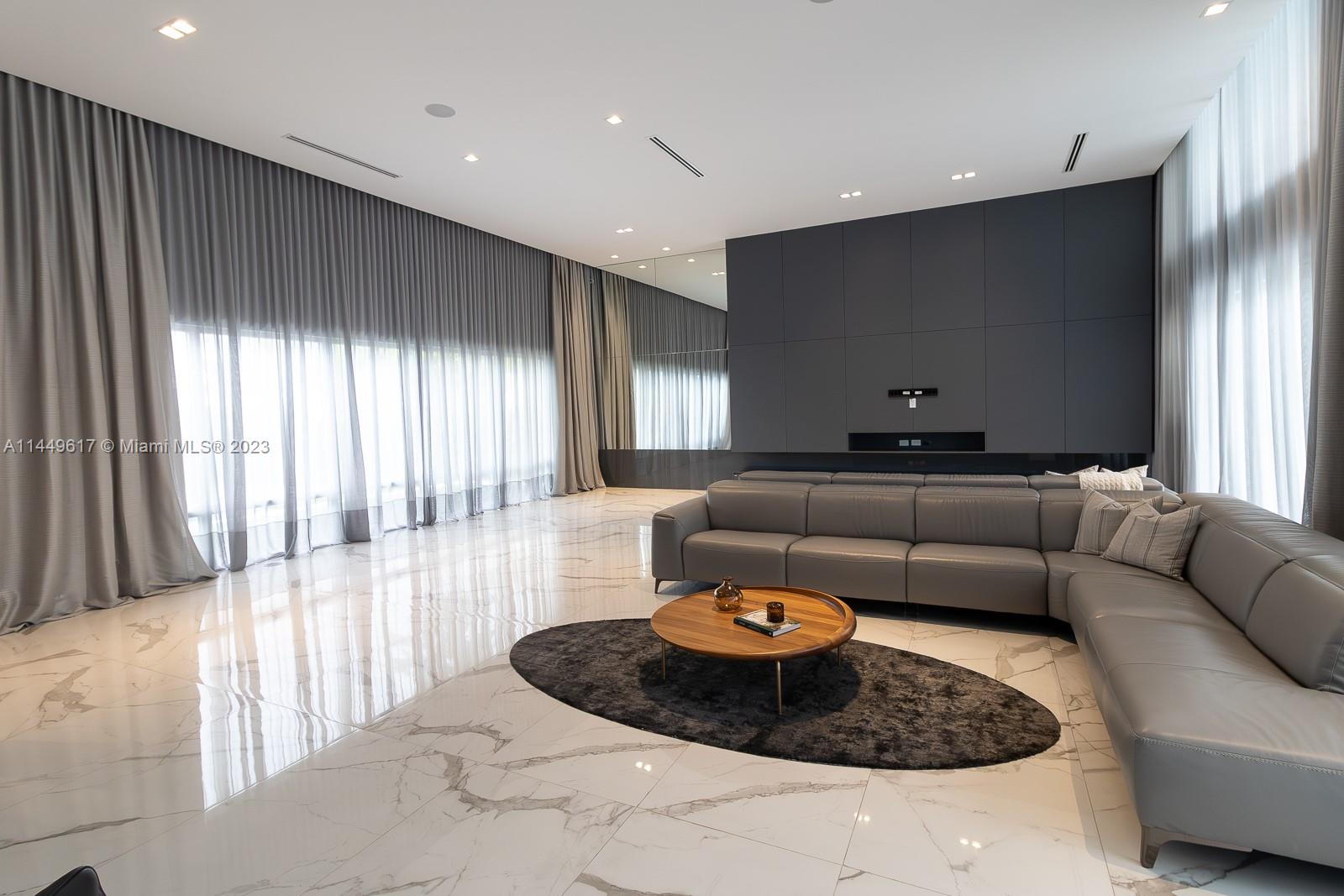 WESTON ESTATES - Residential