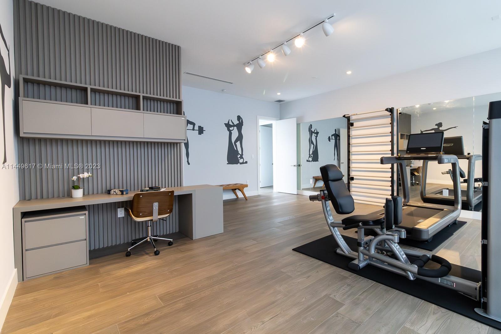 WESTON ESTATES - Residential