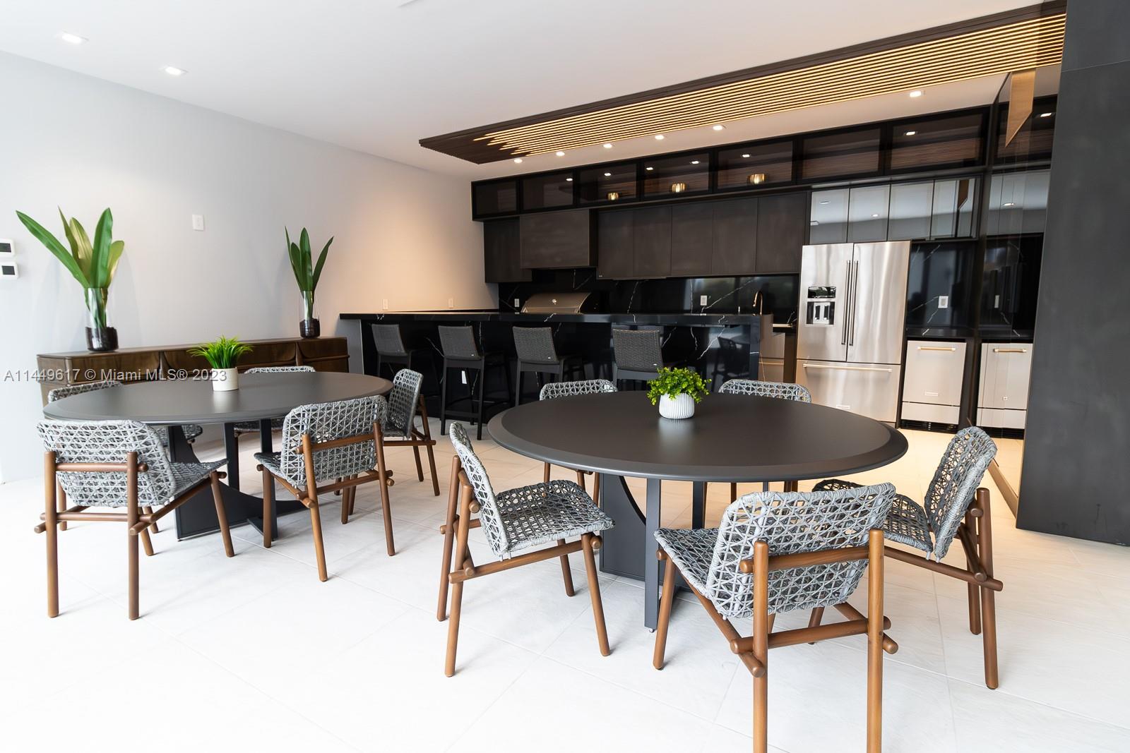 WESTON ESTATES - Residential