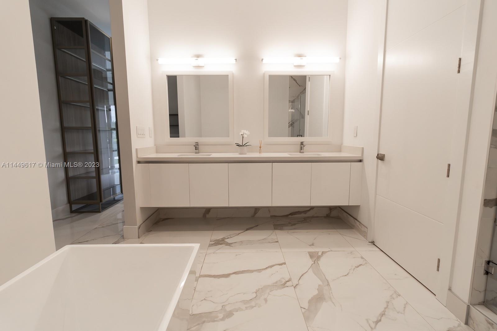 WESTON ESTATES - Residential