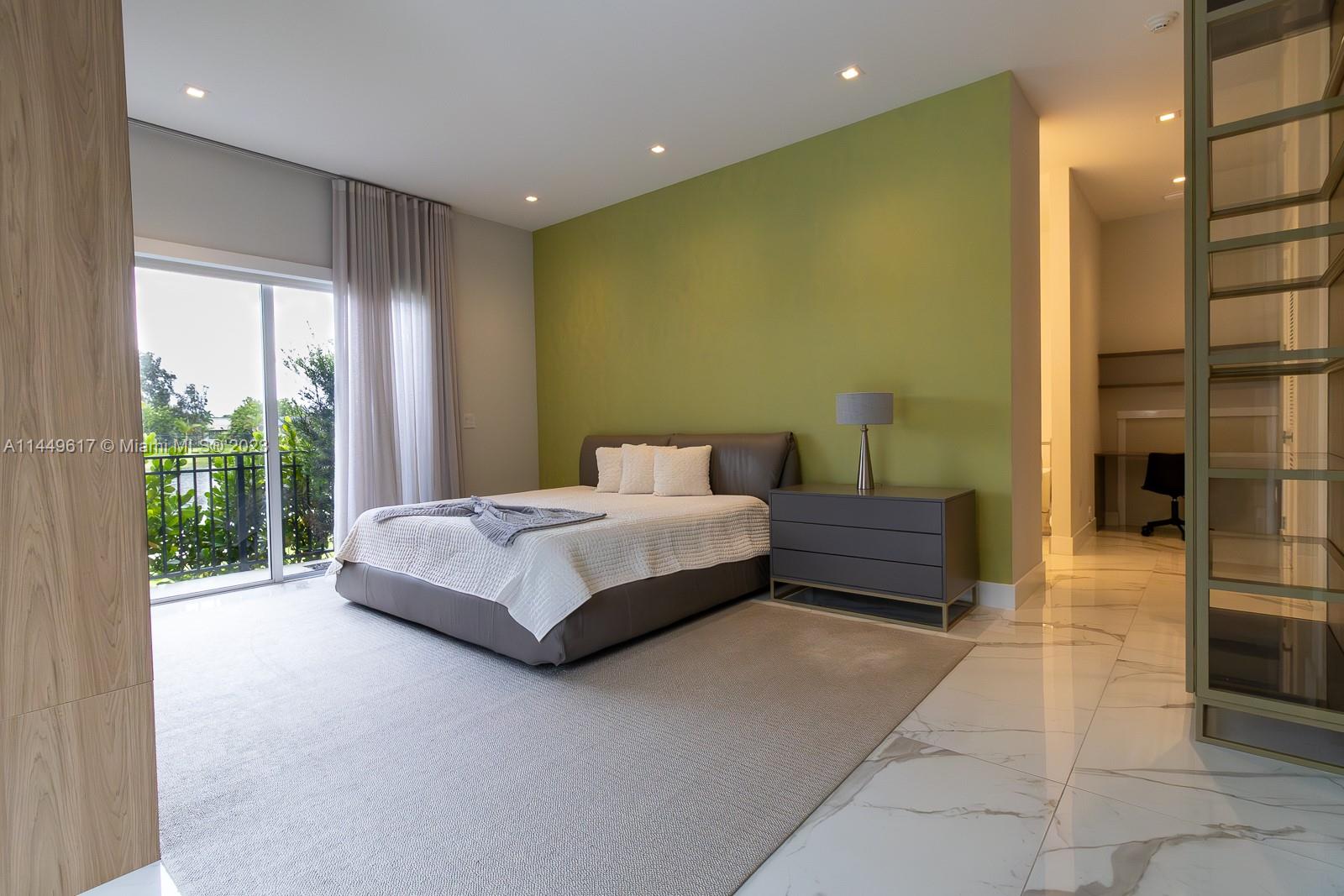 WESTON ESTATES - Residential