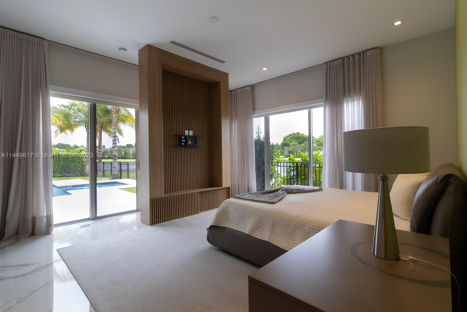 WESTON ESTATES - Residential