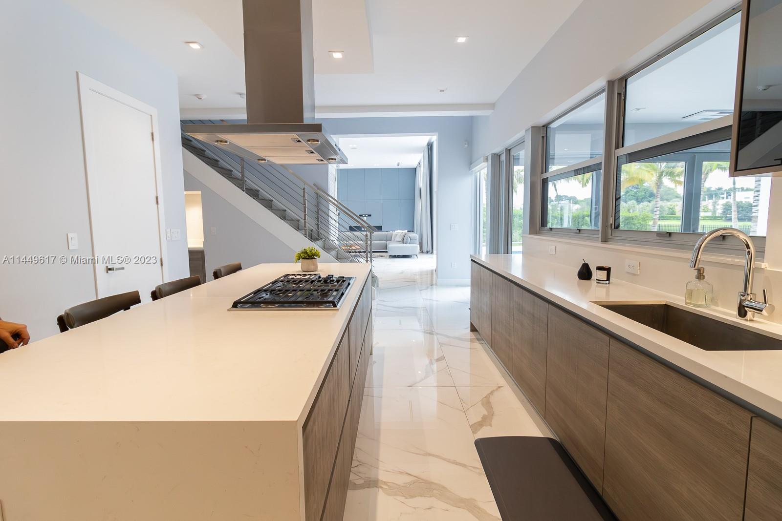 WESTON ESTATES - Residential