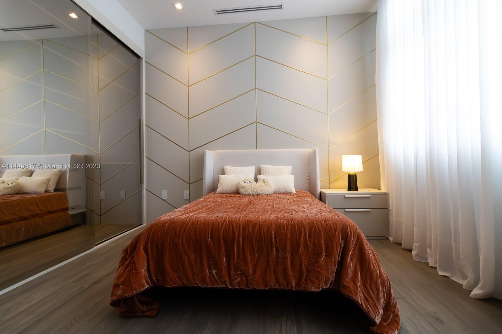 WESTON ESTATES - Residential