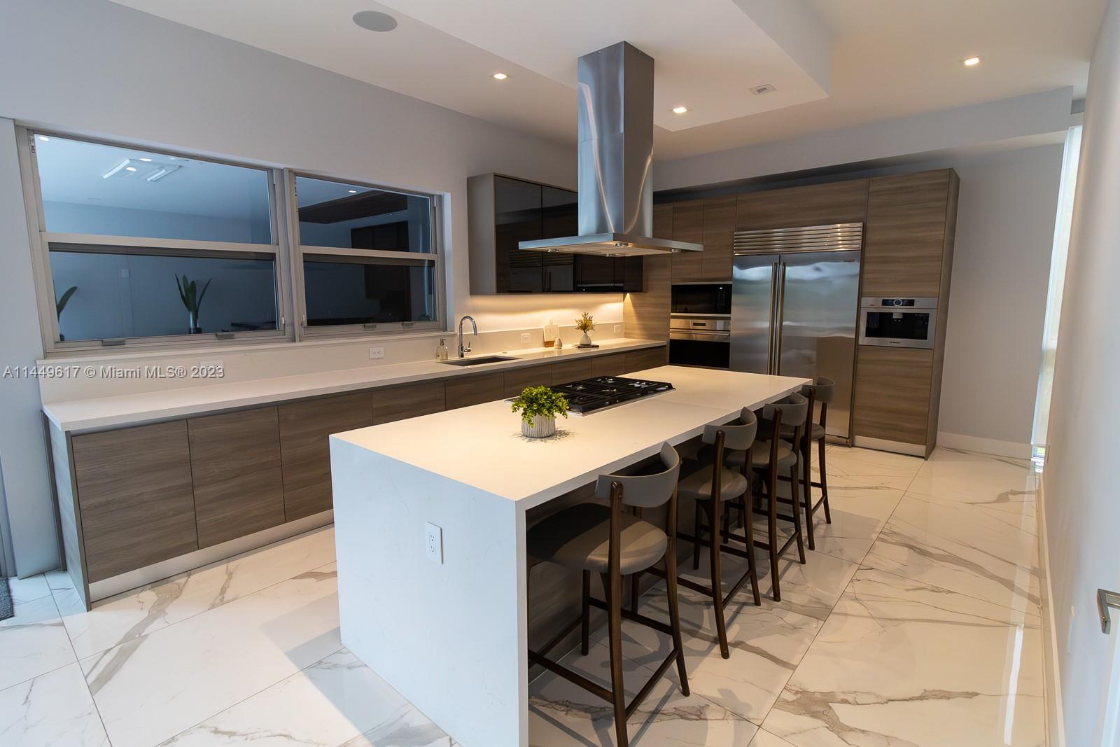 WESTON ESTATES - Residential