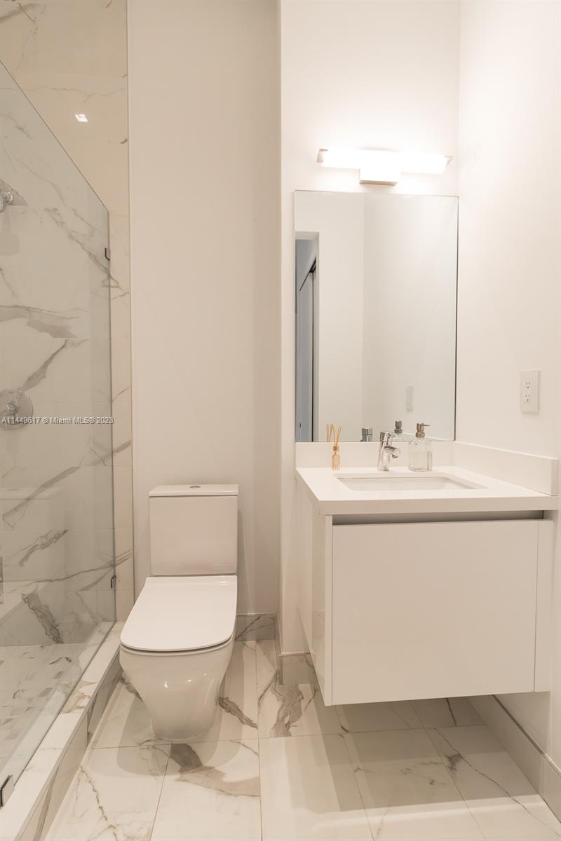 WESTON ESTATES - Residential