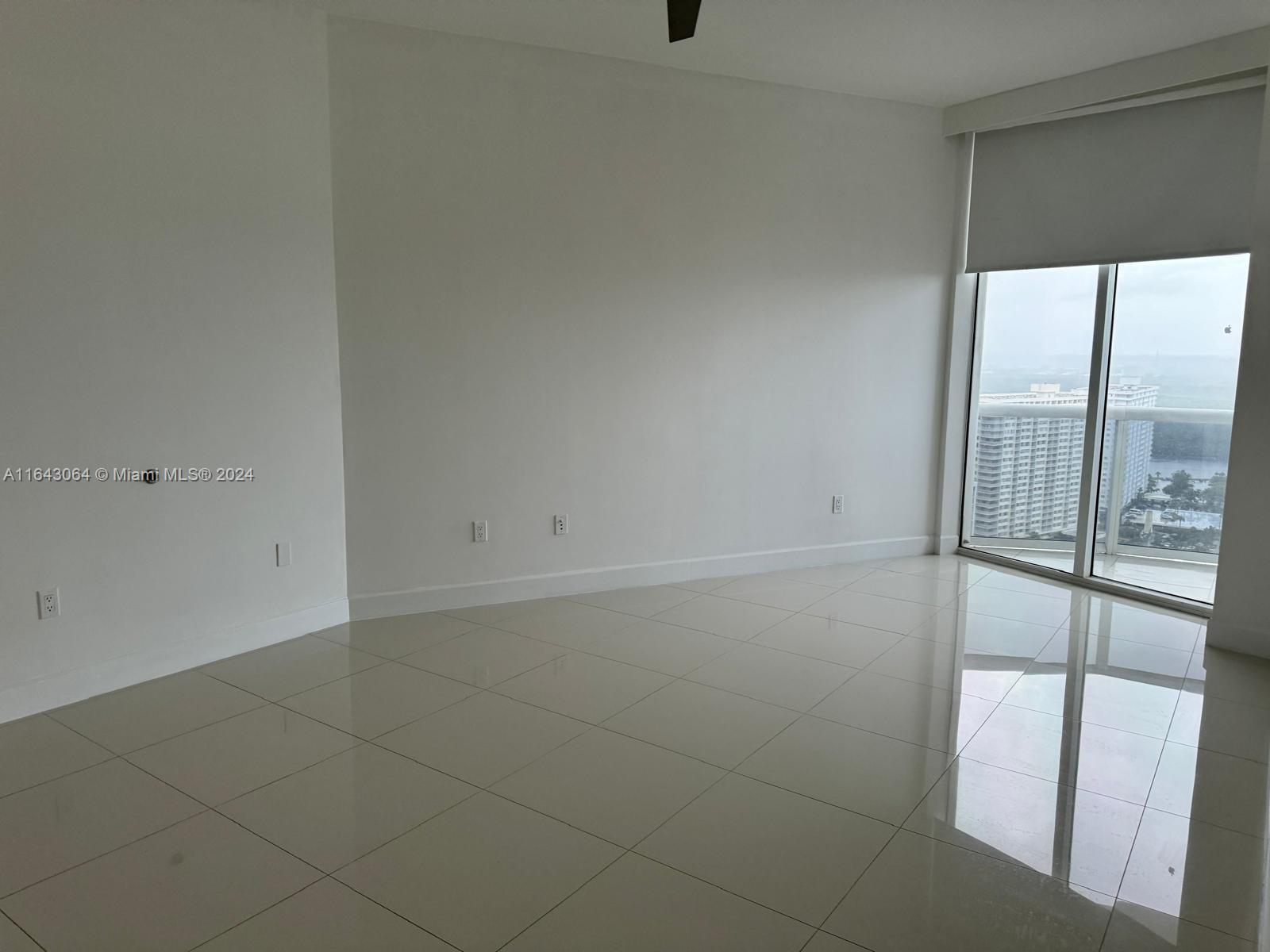 TDR TOWER III CONDO - Residential