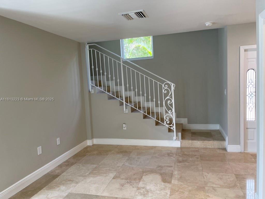 PALMHURST - Residential Lease