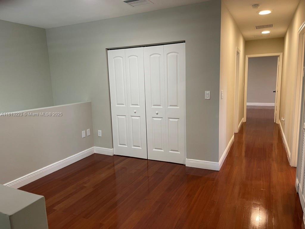 PALMHURST - Residential Lease