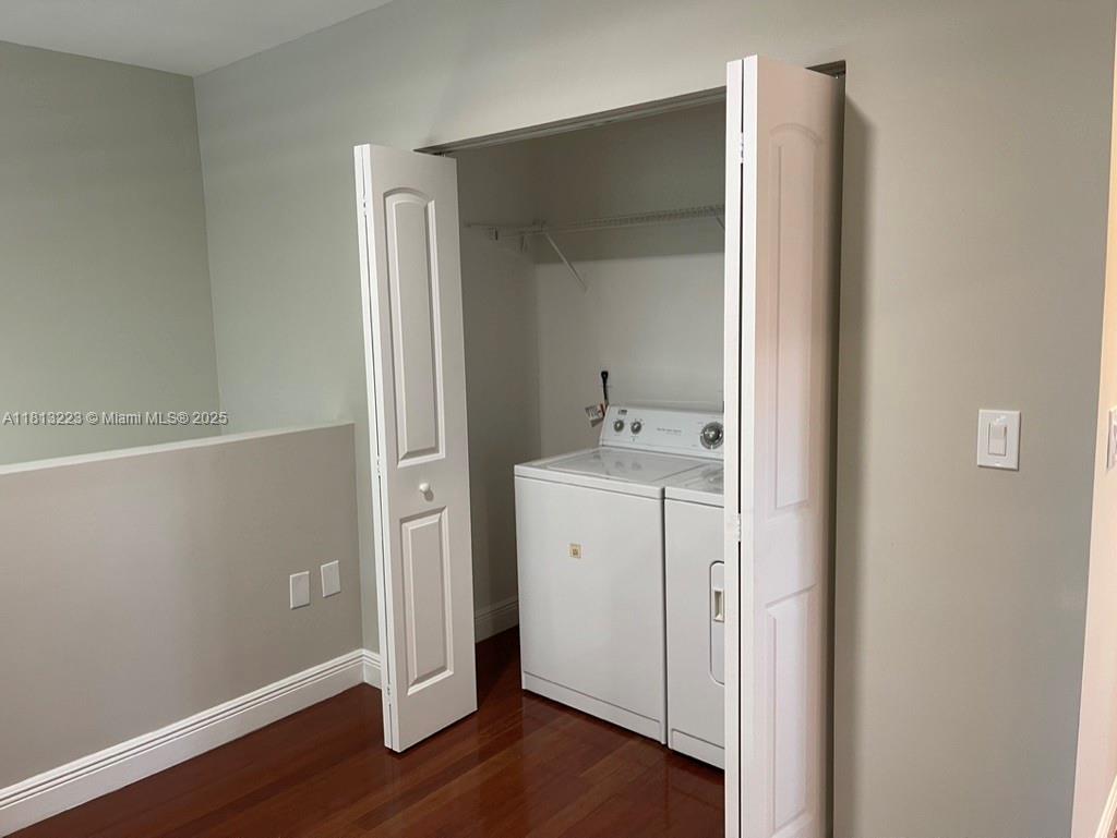 PALMHURST - Residential Lease
