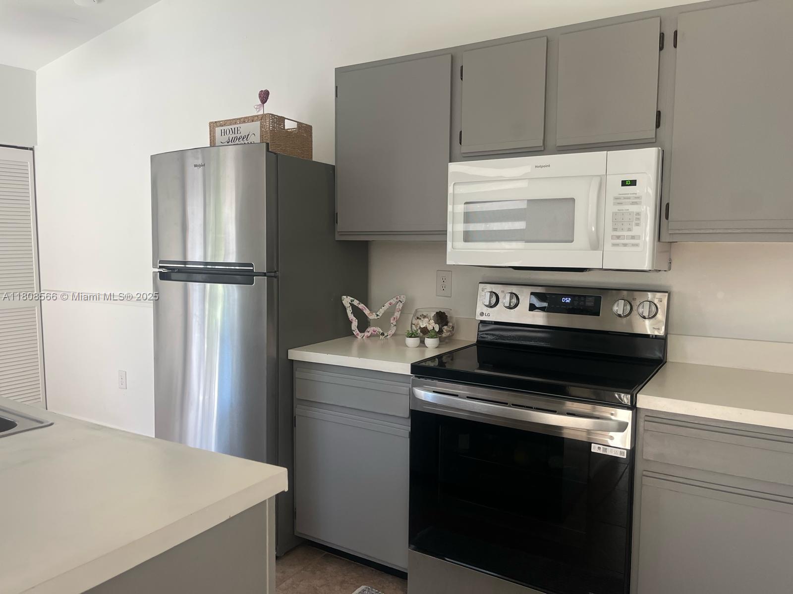 7164 Lile Ter 4, Fort Myers, Lee County, Florida - 2 Bedrooms  
2 Bathrooms - 