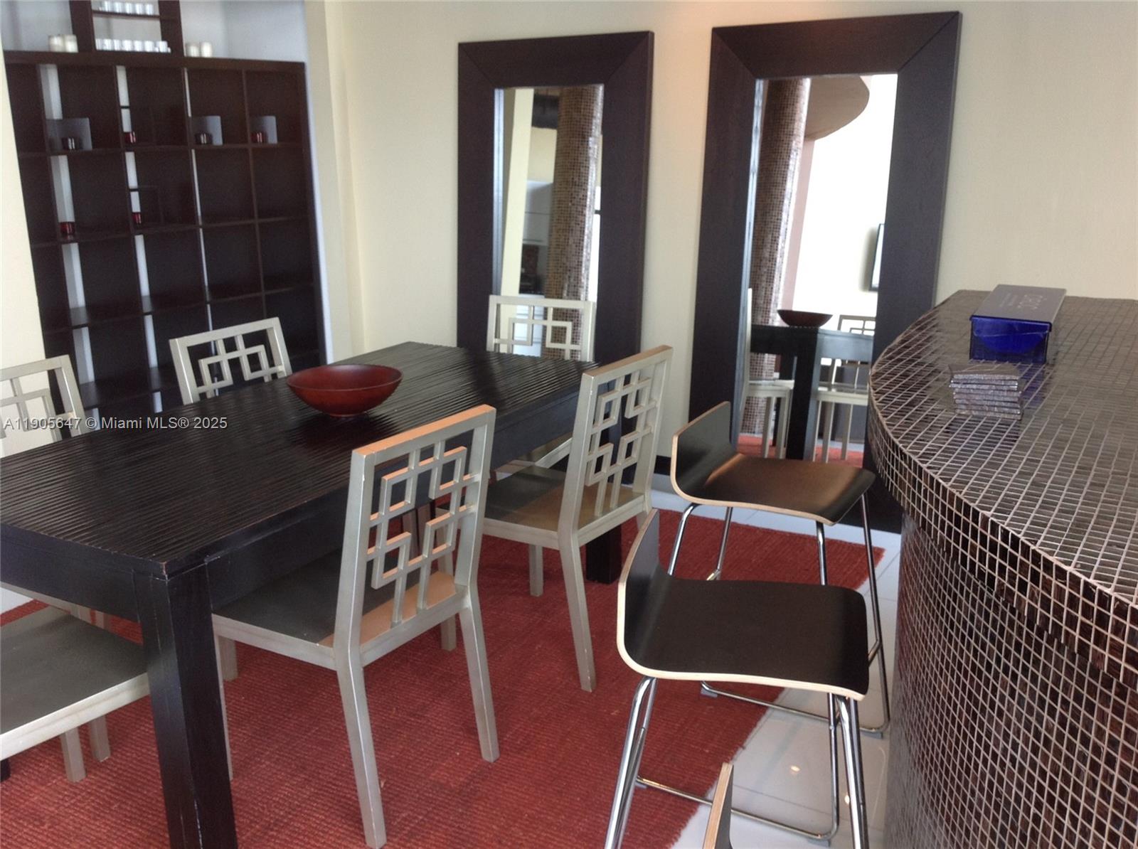 690 SW 1st Ct PHI-01