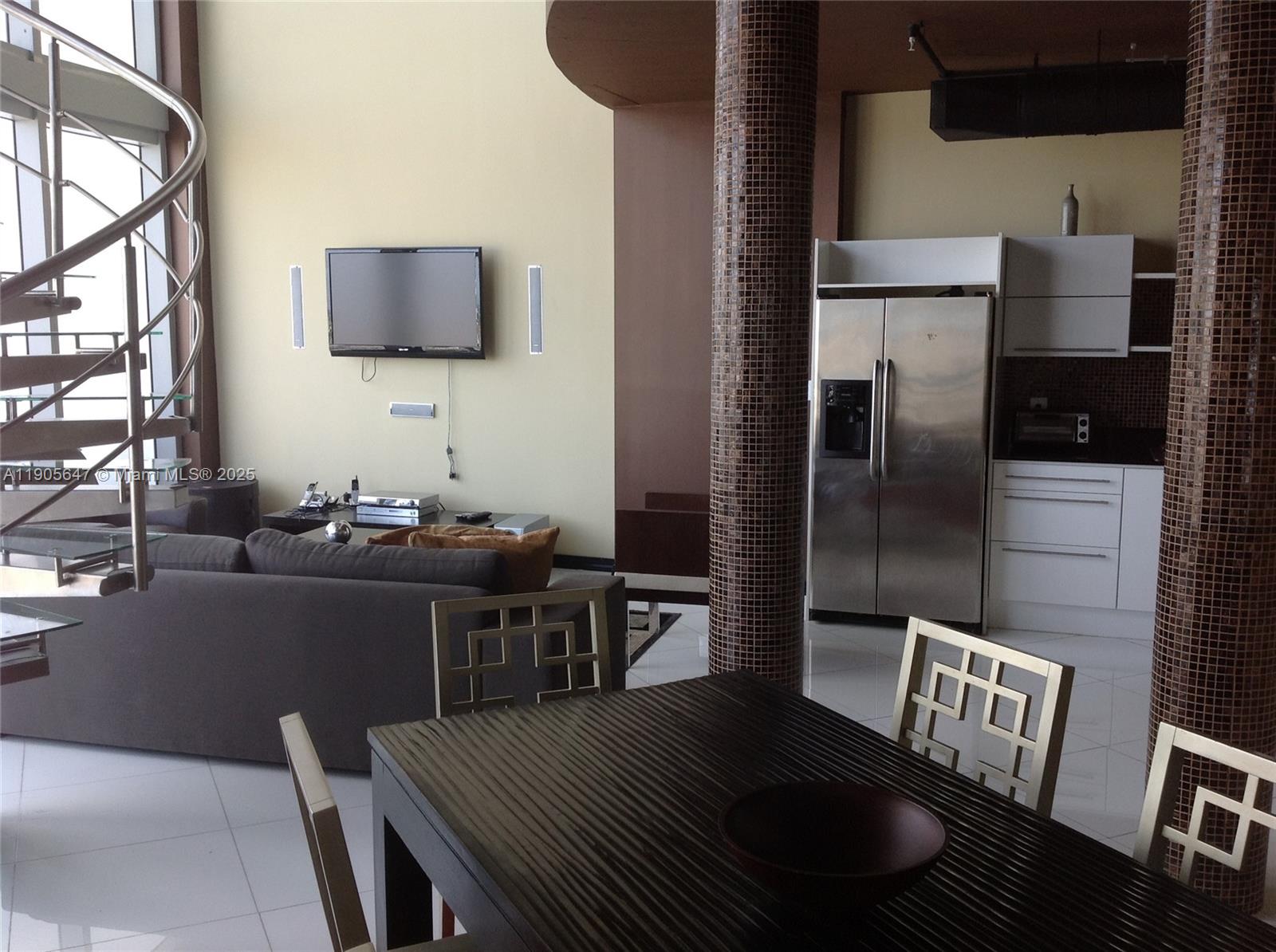 690 SW 1st Ct PHI-01