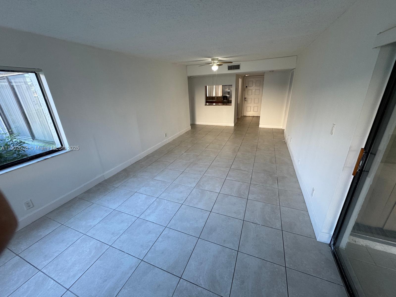 RACQUET CLUB VILLAGE APAR - Residential Lease