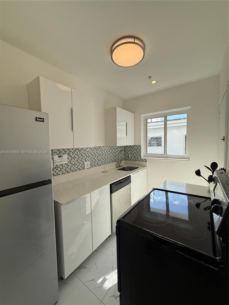 1538 Jefferson Ave 6