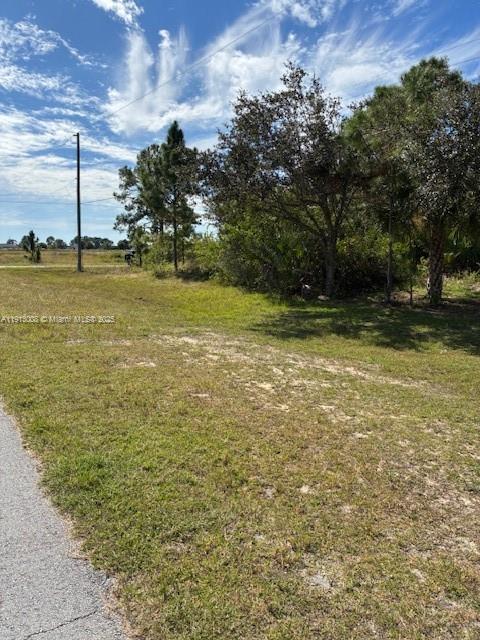 Port La Belle - Land