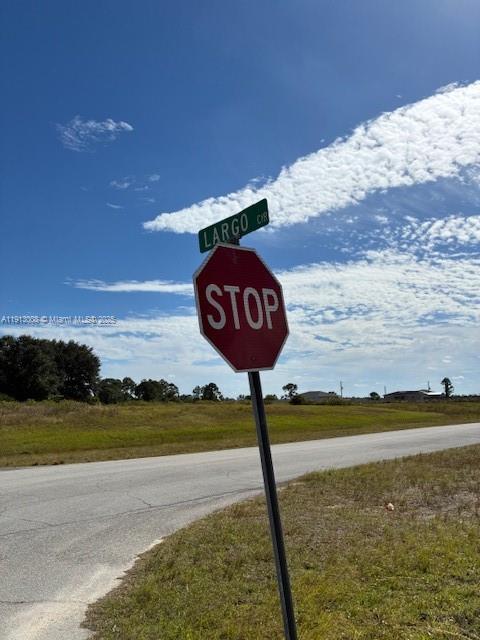 Port La Belle - Land