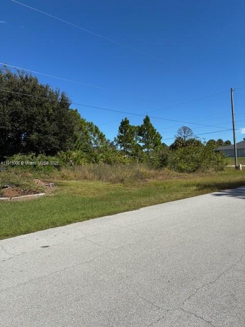 Port La Belle - Land